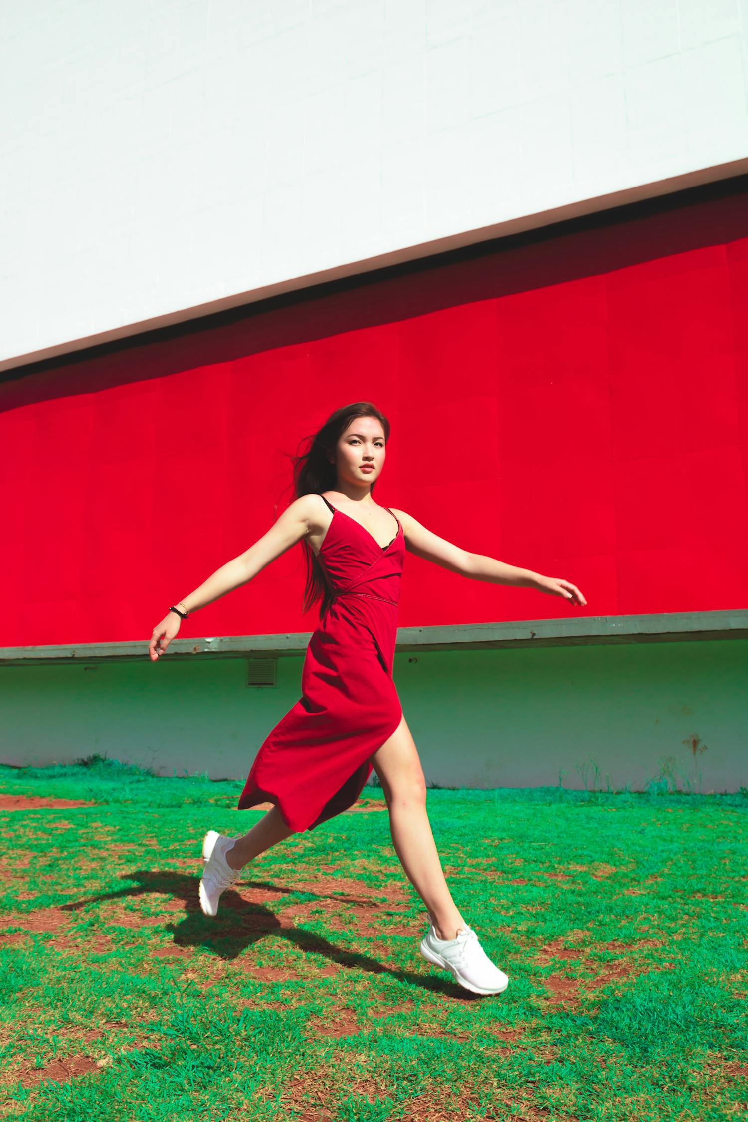 力与美展现瞬间，女子蛙泳比赛的完美融合视频欣赏
