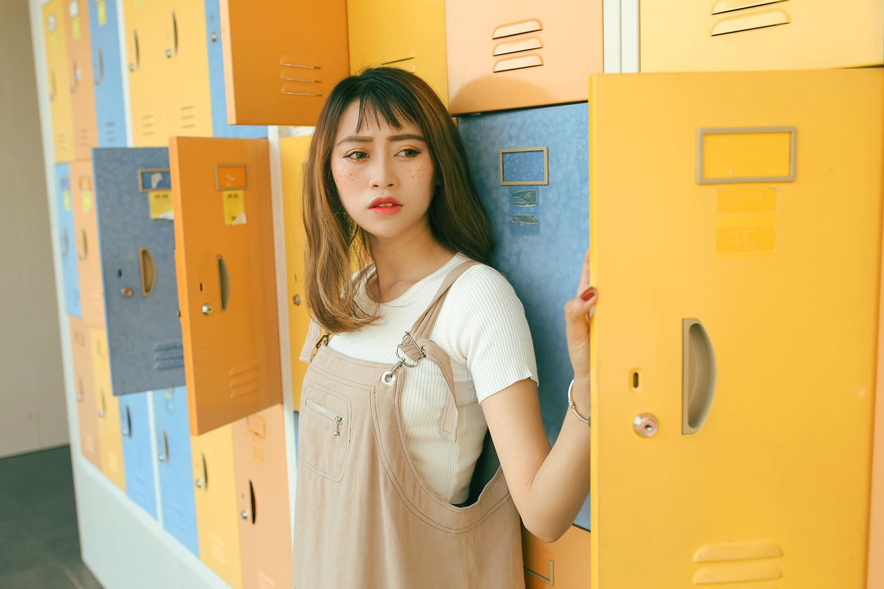 动漫女老师的魅力与影响探索