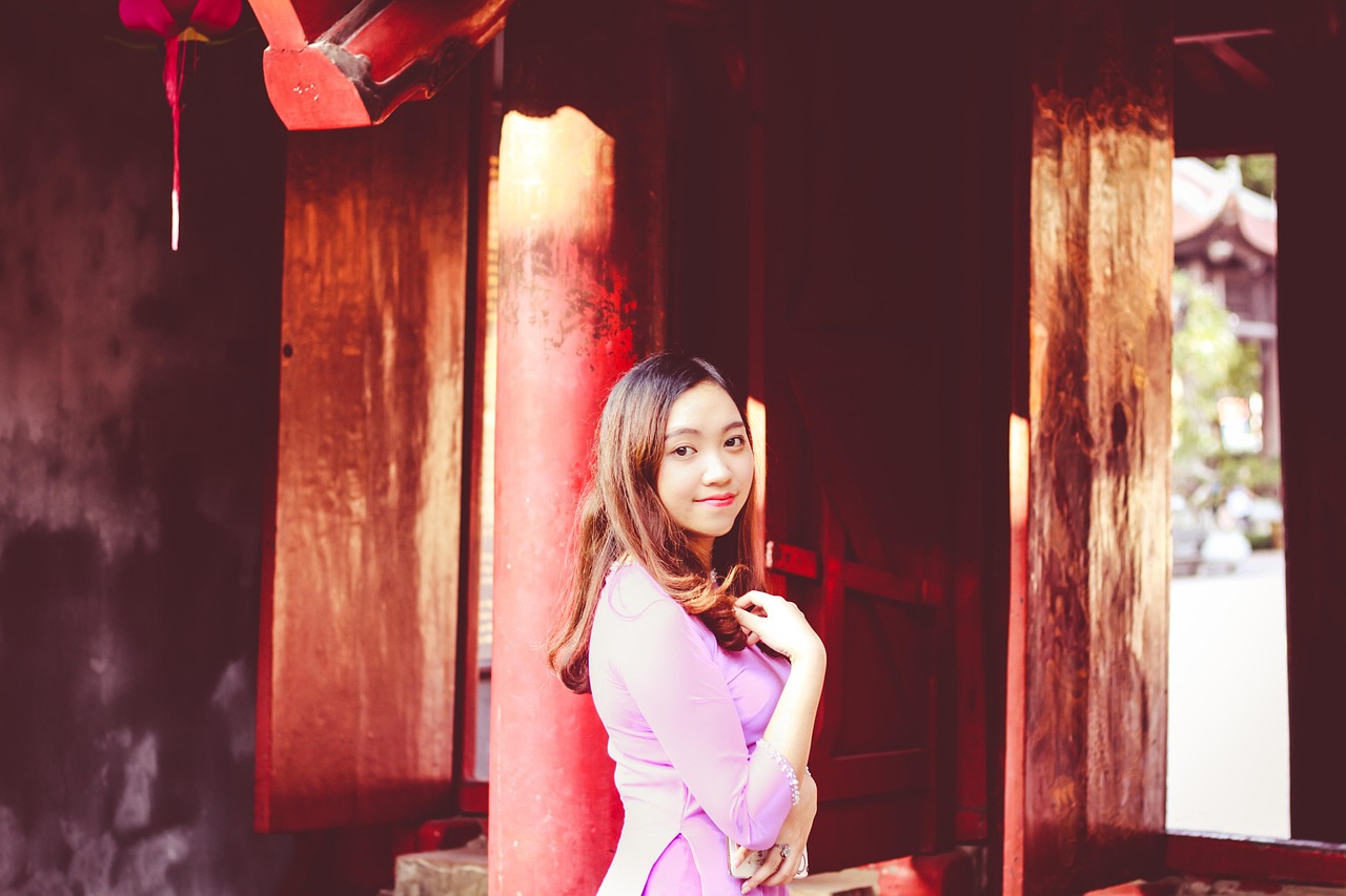 未婚女明星，光环下的生活色彩