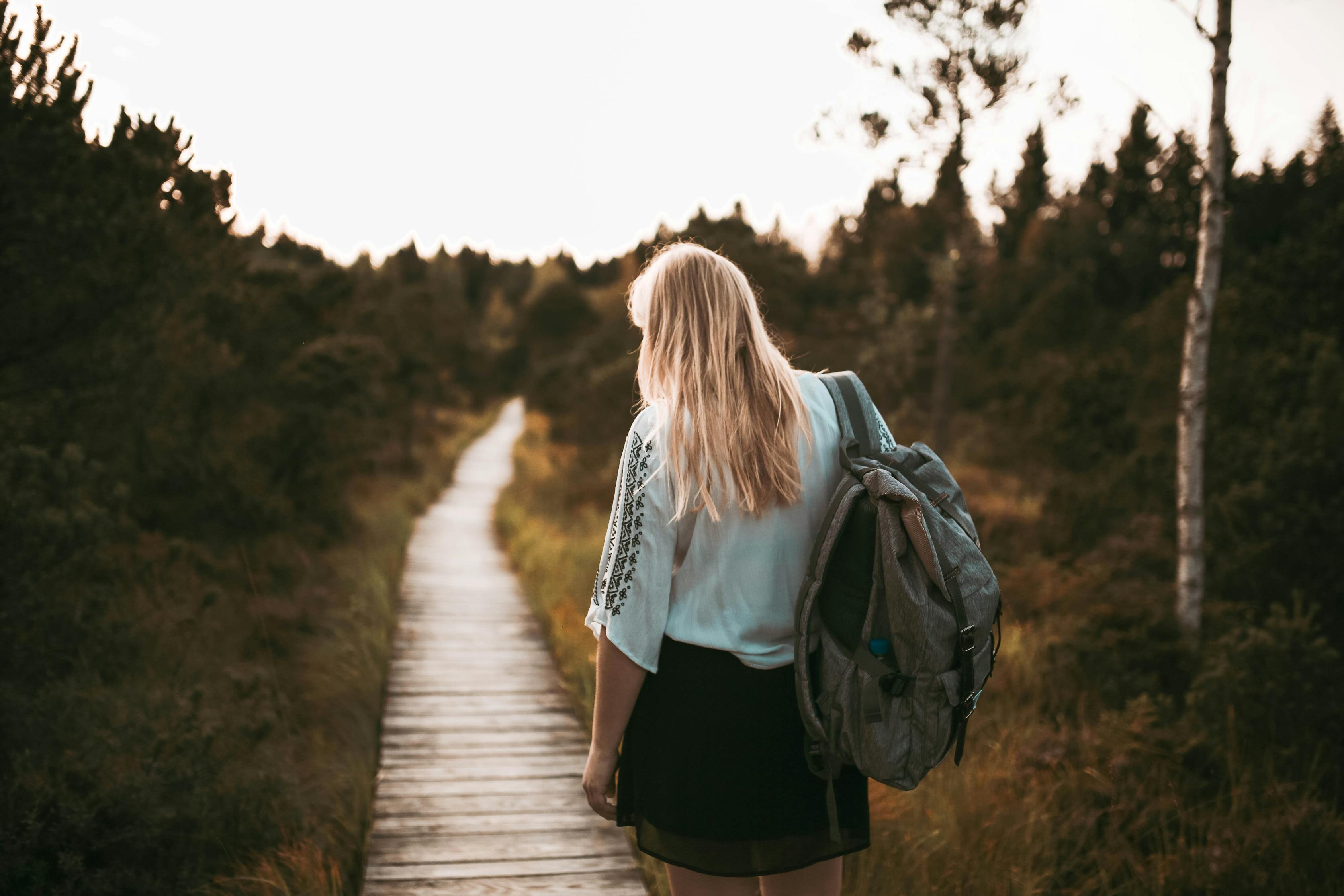 动漫女孩与游戏的魅力交织之旅