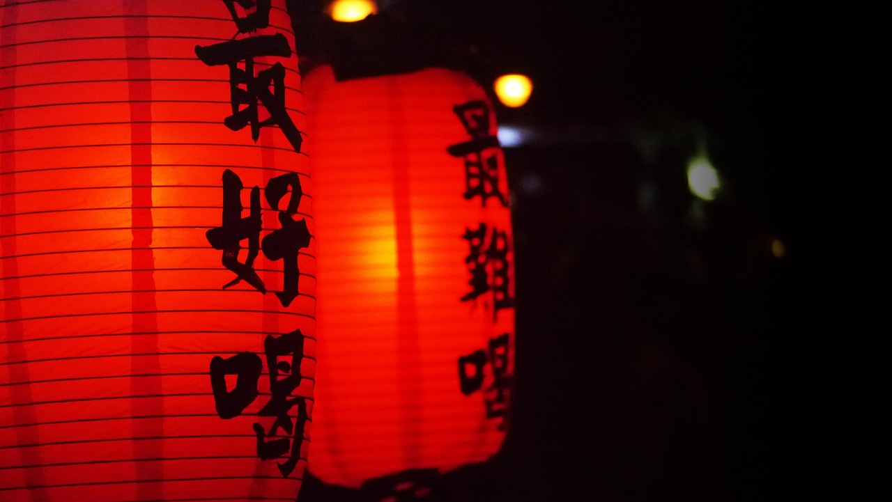 杭州夜市繁华新貌，美食、文化与生活的交汇盛宴