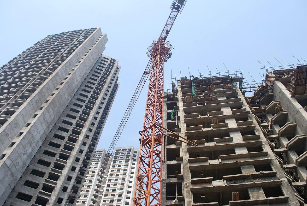 上海建工重组重塑企业架构，迈向高质量发展新纪元