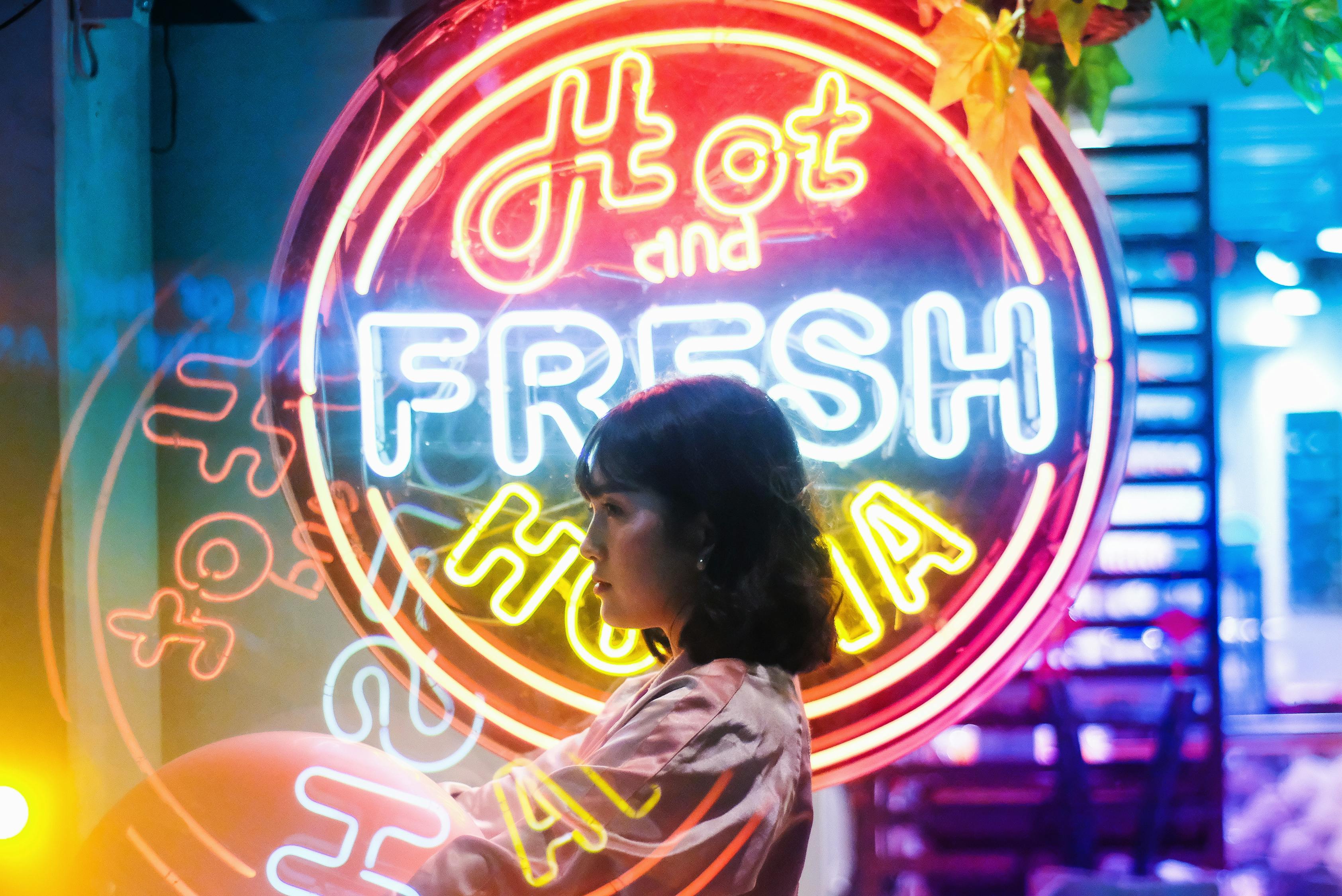 三婚女明星，逆境中的坚韧与人生的多彩篇章